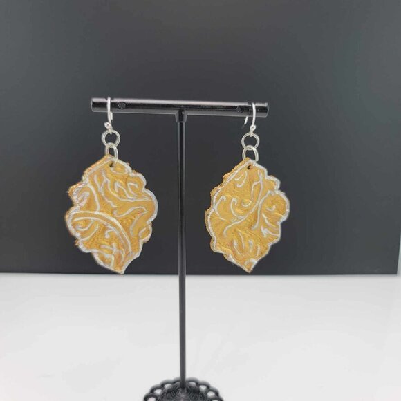 Hand painted leather earrings GUC - Picture 2 of 8